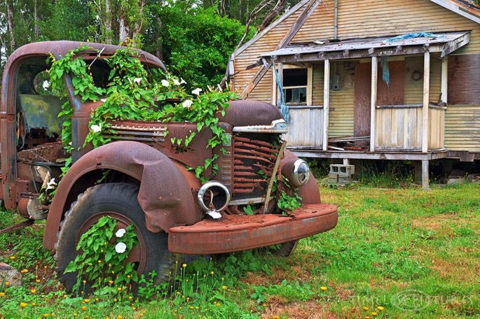 International-Harvester-KB7---1949