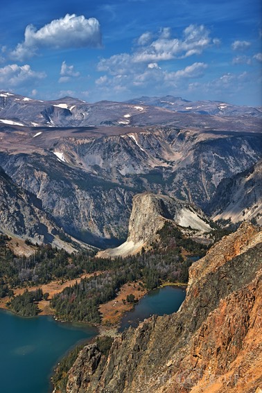 Twin-Lakes-Rock-Creek-Canyon